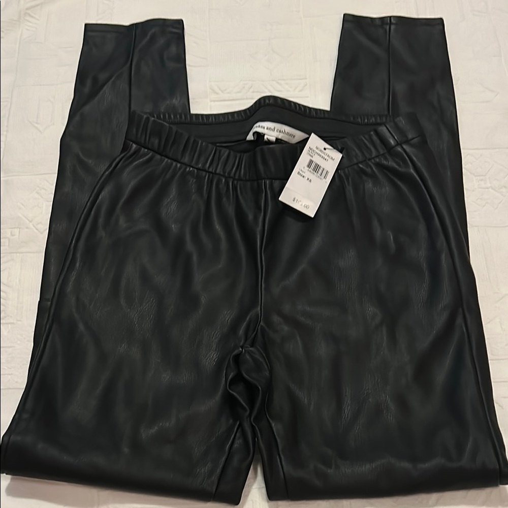 cupcakes & cashmere Black Skinny Pants